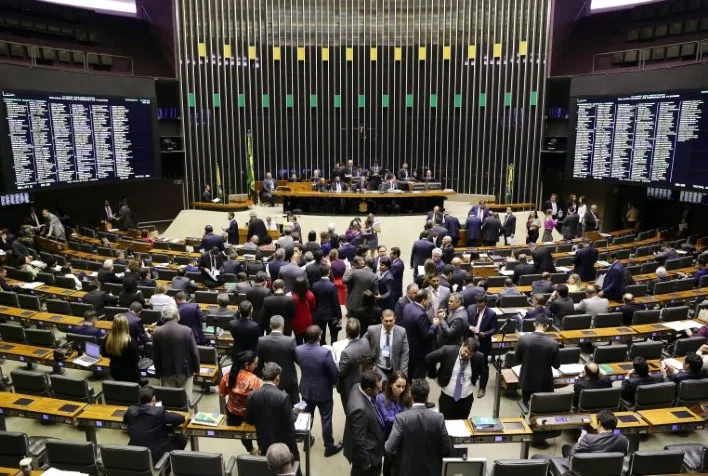 A Câmara aprovou a MP que abre crédito de R$ 200 milhões para combate à gripe aviária? 1 a camara aprovou a mp que abre credito de r 200 milhoes para combate a gripe aviaria