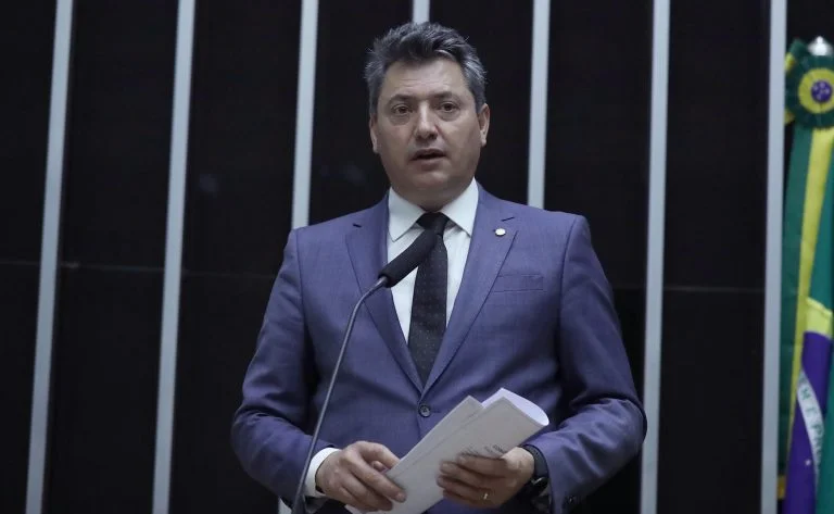 A Câmara aprovou um crédito de R$ 200 milhões para a gripe aviária? 5 a camara aprovou um credito de r 200 milhoes para a gripe aviaria