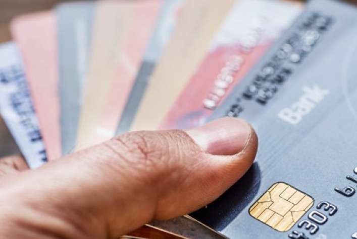 A lei que limita os juros do cartão de crédito e cria o programa Desenrola foi sancionada pelo executivo?