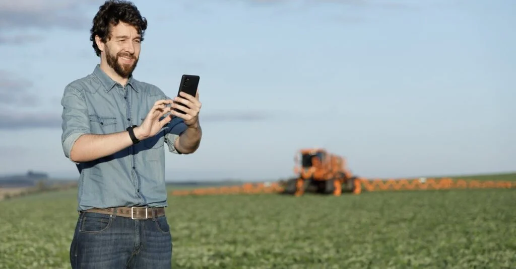 Correção de sinal GPS por satélite otimiza produtividade e precisão no campo