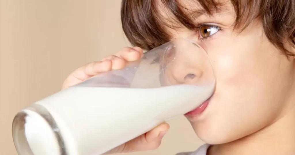 Leite: importante em todas as fases da vida, mas na infância é essencial