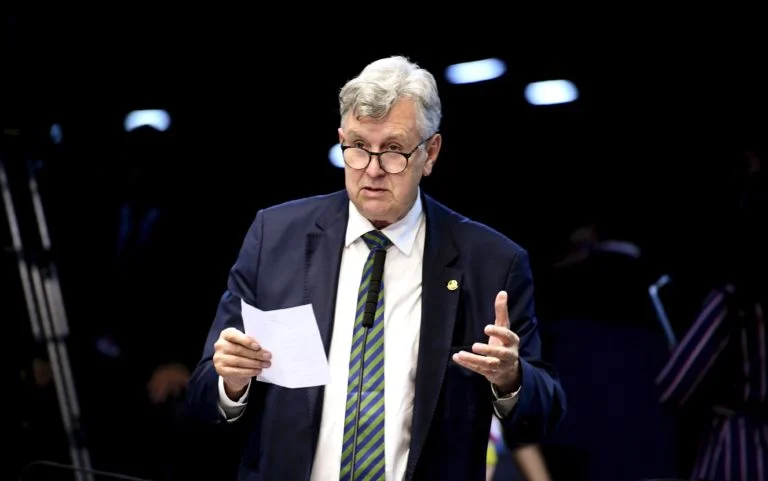 Por que tantos produtores de leite deixaram a atividade no RS? 2 Mais de 44 mil produtores de leite abandonaram a atividade no RS