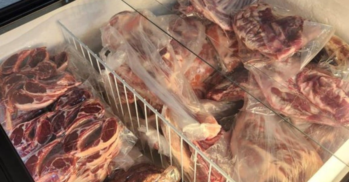 1,8 tonelada de carne ilegal apreendida pela Polícia Federal