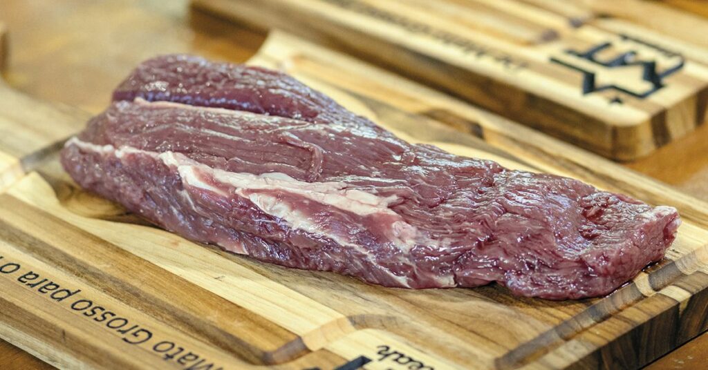 "Mato Grosso: Corte Bovino na Feira da China" • Portal DBO 12 Corte bovino mato-grossense atrai empresários na maior feira de importação da China • Portal DBO