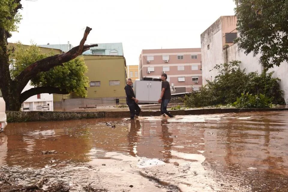 Ampliação do prazo para tributos às vítimas das enchentes e auxílio silagem 22 Lajeado amplia prazo para pagamento de tributos aos atingidos pelas enchentes e viabiliza auxílio silagem