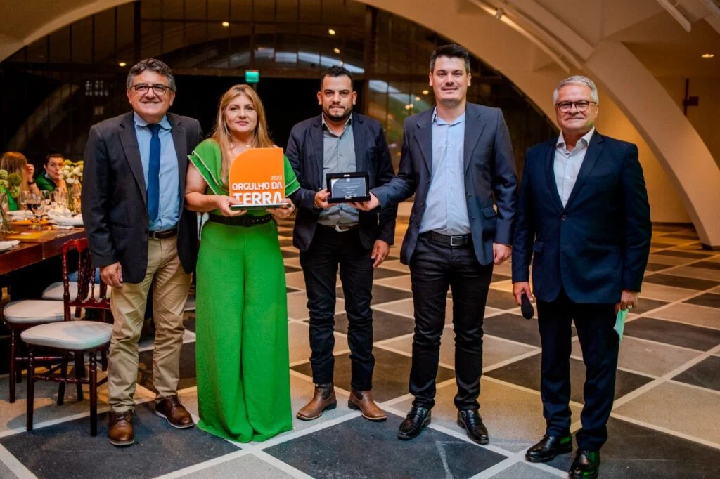 Produção de tilápias rende prêmio a associada e técnico da C.Vale