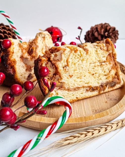 Delicioso panetone zero açúcar com doce de leite e nozes