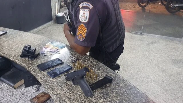 'Rolezinho de Natal': 2 presos, pistola e motos apreendidas - Campos 24 Horas
