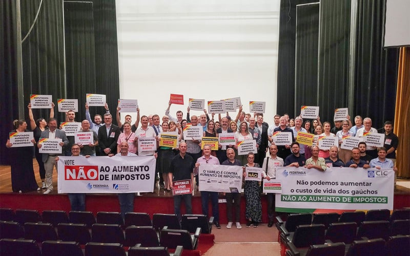 Varejistas celebram queda do preço do leite após aumento do ICMS