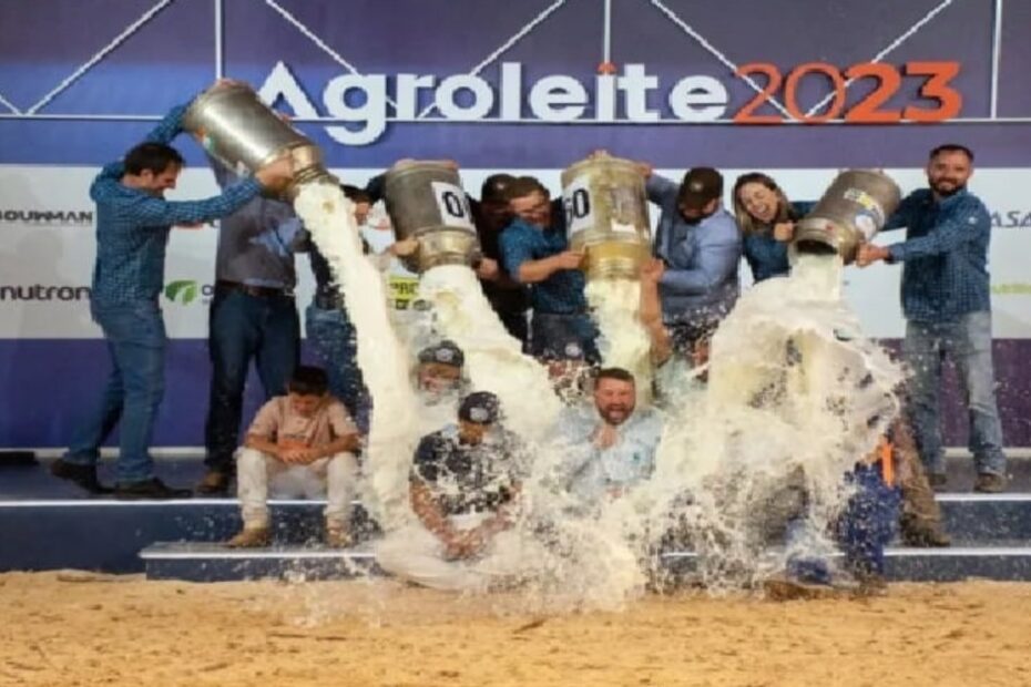 Com 107,46 kg/dia, vaca bate recorde de torneio leiteiro