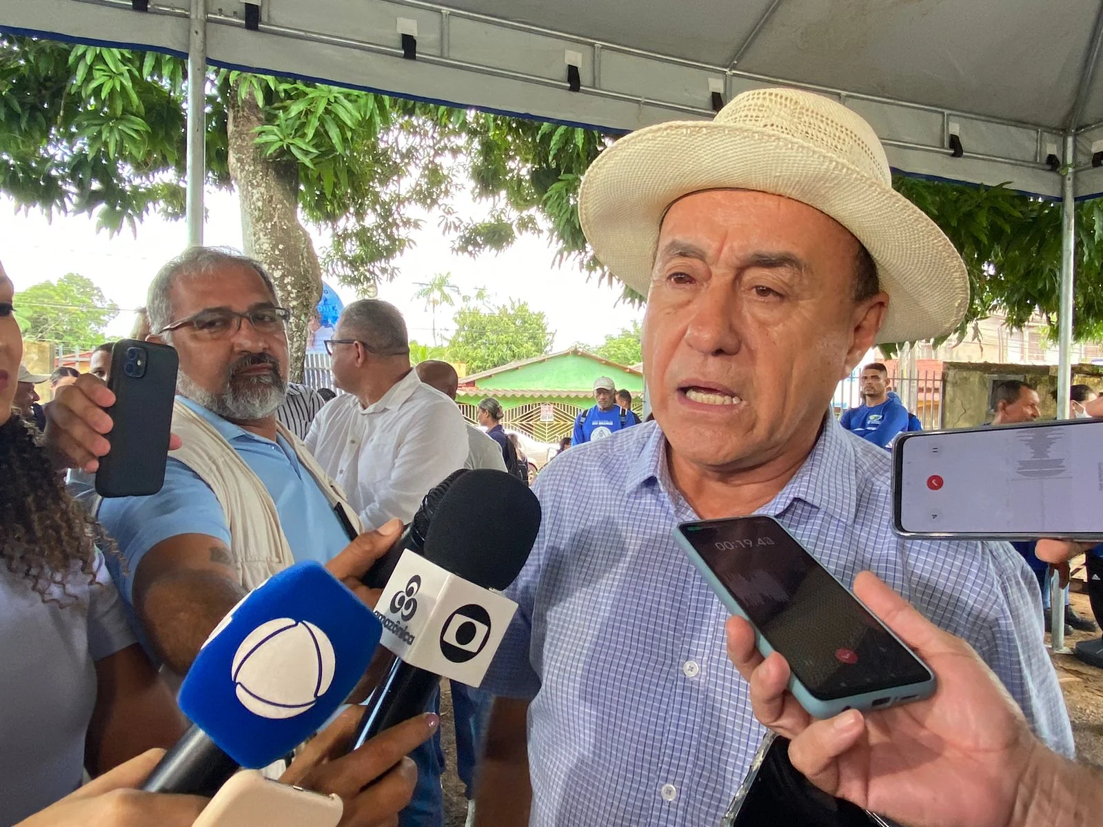 Bocalom anuncia 'Vaca Mecânica' com produção diária de 4 mil litros de leite 4 Bocalom anuncia implantação da ‘Vaca Mecânica’ e diz que projeto deverá produzir 4 mil litros de leite por dia