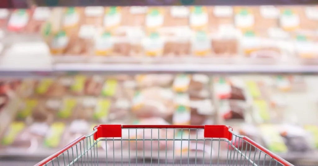Carne bovina some dos supermercados, negócios freiam. 2 Carne bovina segue longe dos carrinhos dos supermercados, freando os negócios com boi • Portal DBO