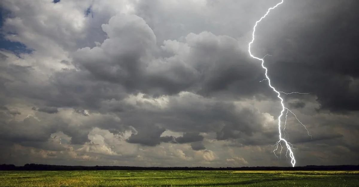 Chuvas: Precipitações intensas em várias áreas. 1 fortes chuvas em diversas regiões