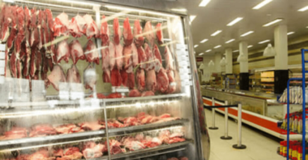 Crise no mercado do boi gordo intrigante. 14 Bolso vazio dos consumidores paralisa negócios no mercado brasileiro do boi gordo • Portal DBO