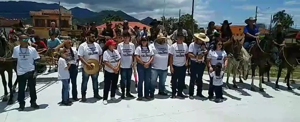 Jovem conta como cavalo morto salvou sua vida 27 “O cavalo salvou a minha vida”, diz jovem, que montava animal morto durante abordagem policial em Caraguatatuba(SP)