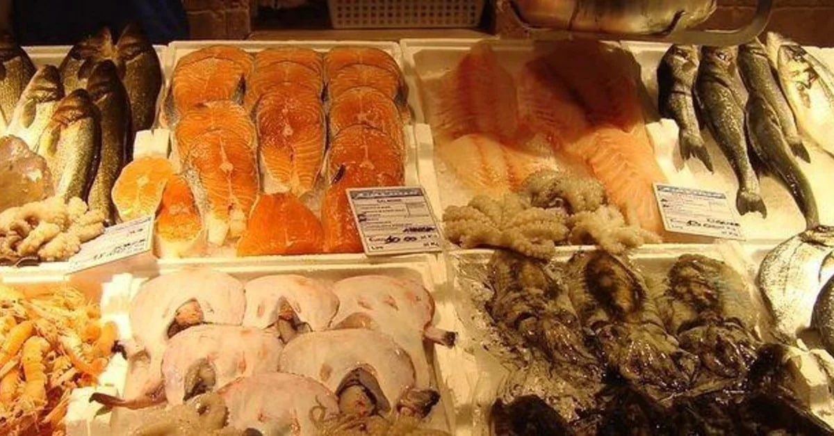 Segredos do verão: peixes e frutos do mar 21 Saiba como escolher e armazenar peixes e frutos do mar no verão