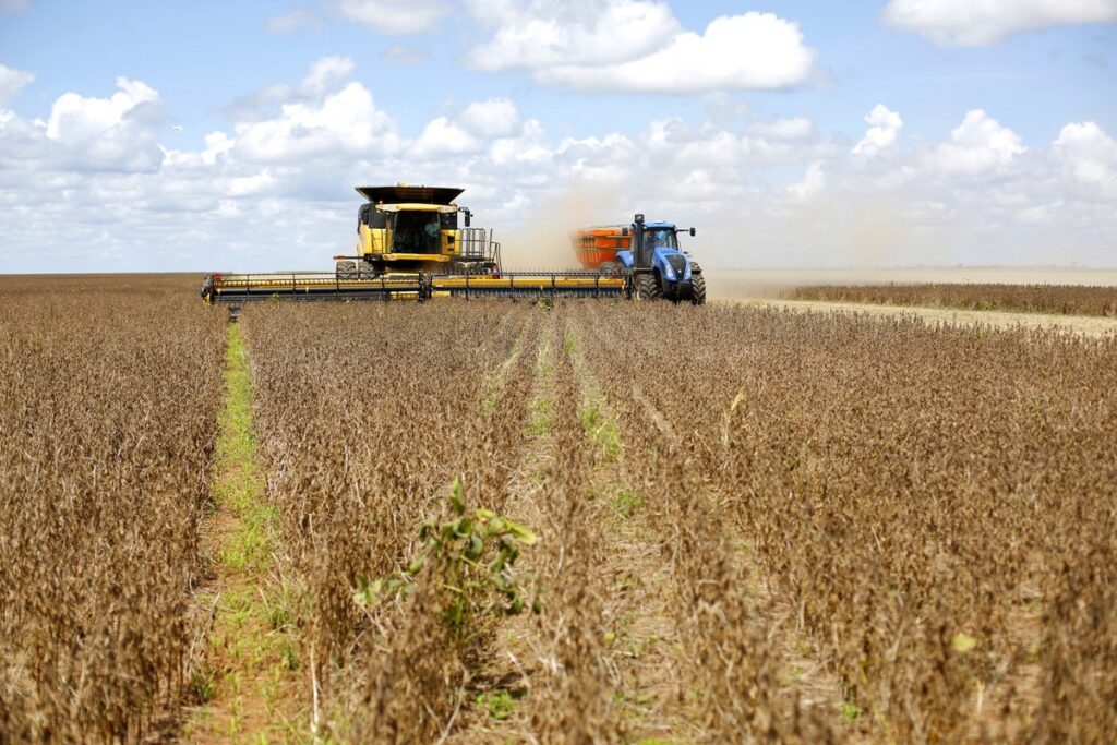 BNDES anuncia mais R$ 6 bi para linhas de crédito voltadas à agropecuária | Economia