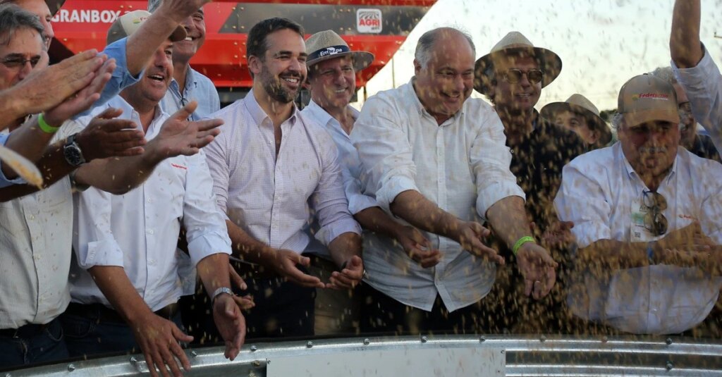 Reivindicações e anúncio de apoio marcam a Abertura da Colheita do Arroz