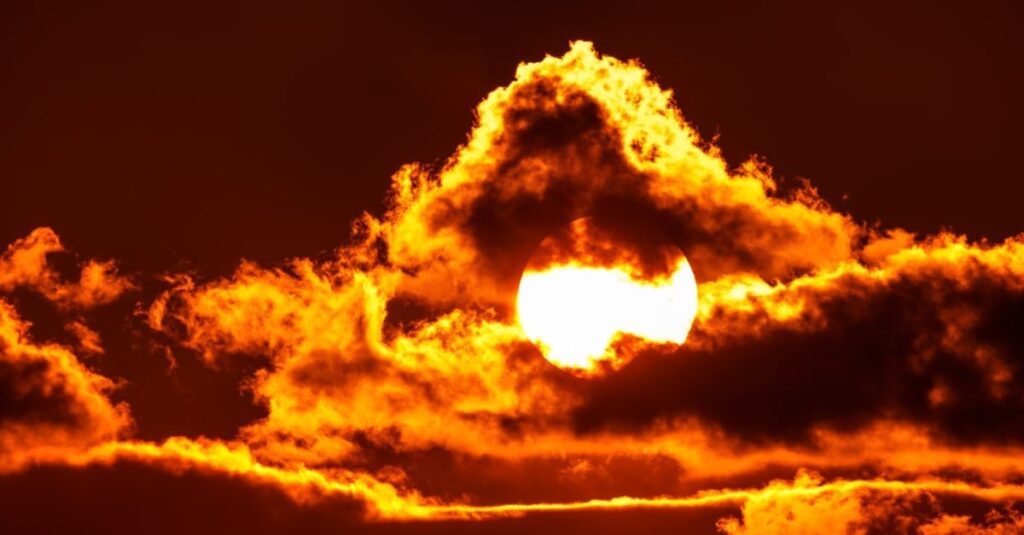 Agricultura moderna se adapta ao clima. 2 Agronegócio reforça monitoramento climático para enfrentar desafios da safra 2023/2024