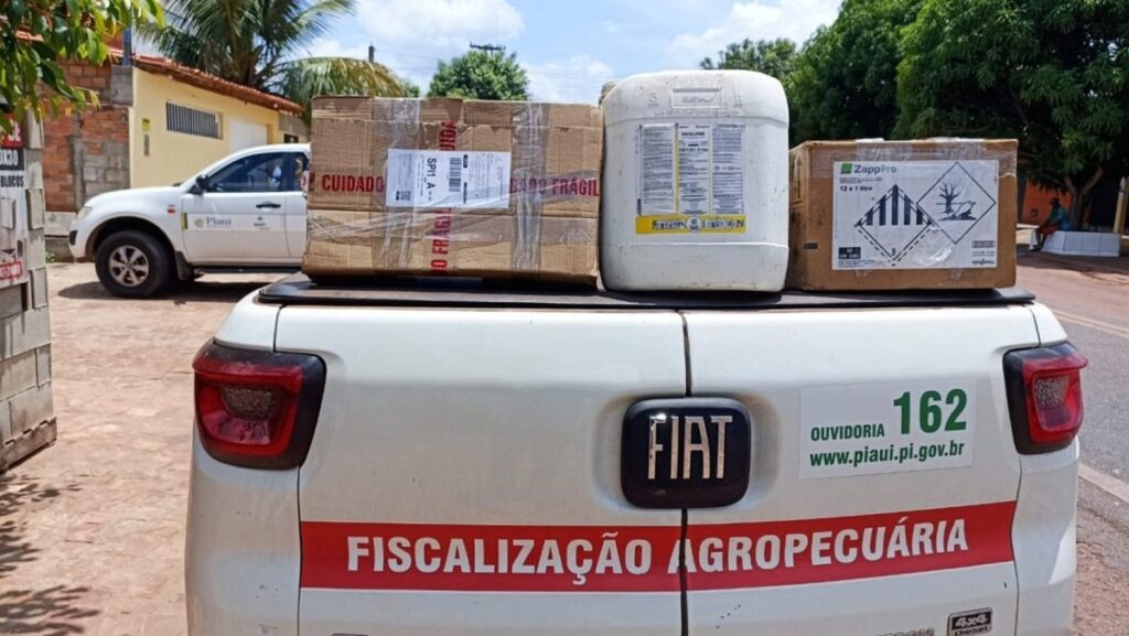 Mais de 100 litros de agrotóxicos são apreendidos e 4 lojas autuadas durante fiscalização agropecuária no Piauí | Piauí