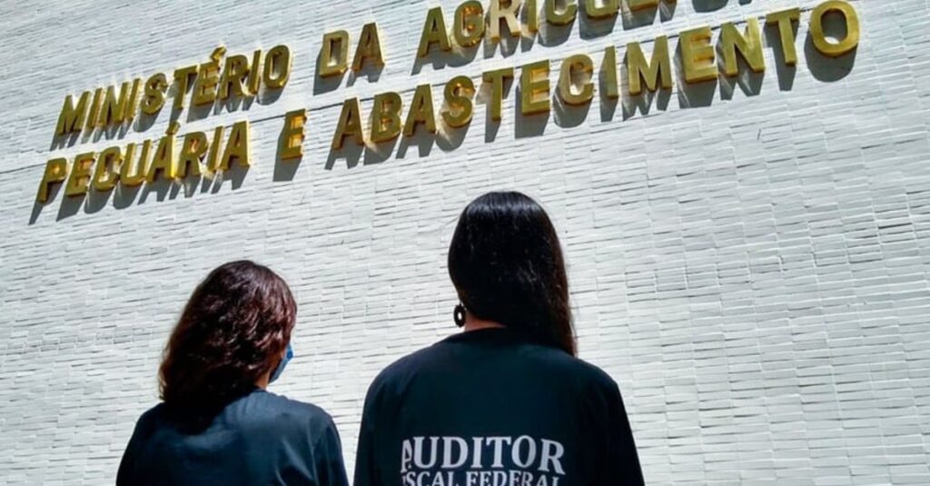 mobilização de auditores coloca em risco cargas vivas e comercialização de material genético