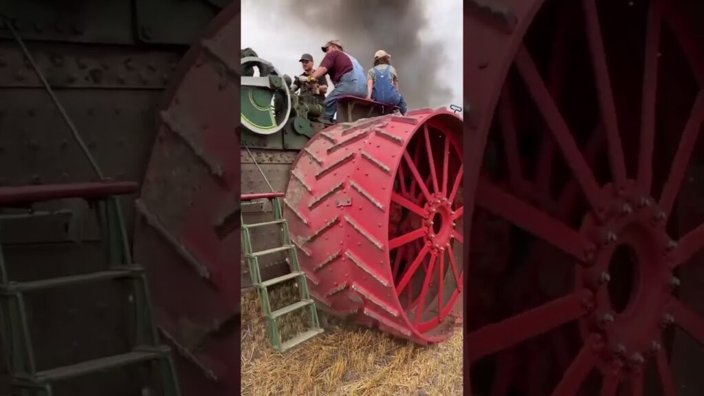 "Descubra a evolução dos tratores!" 🚜 #história #agricultura 5 descubra a evolucao dos tratores f09f9a9c historia agricultura