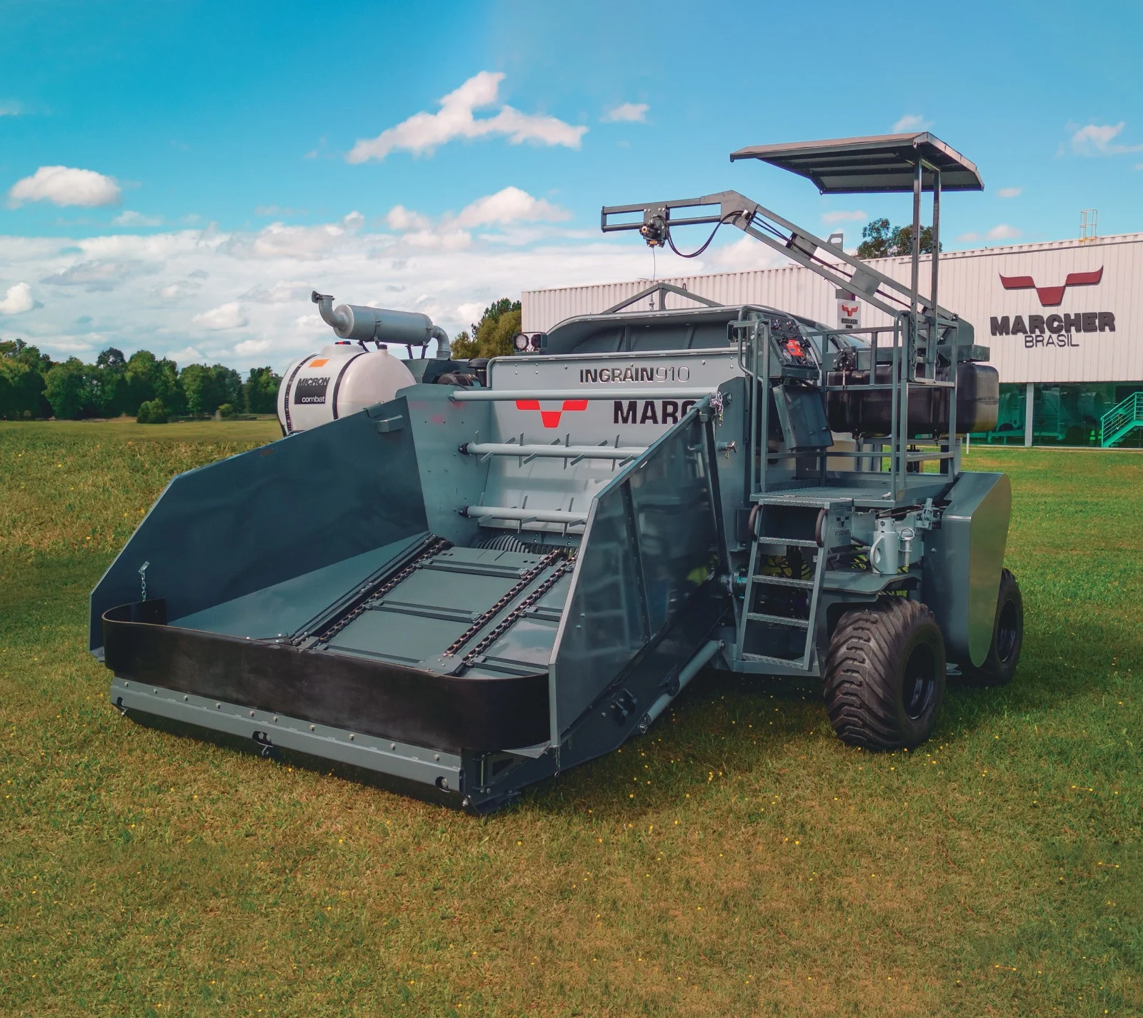 Descubra as vantagens da embolsadora! 39 Eficiência de embolsadora de silagem gera inúmeras vantagens aos pecuaristas — CompreRural