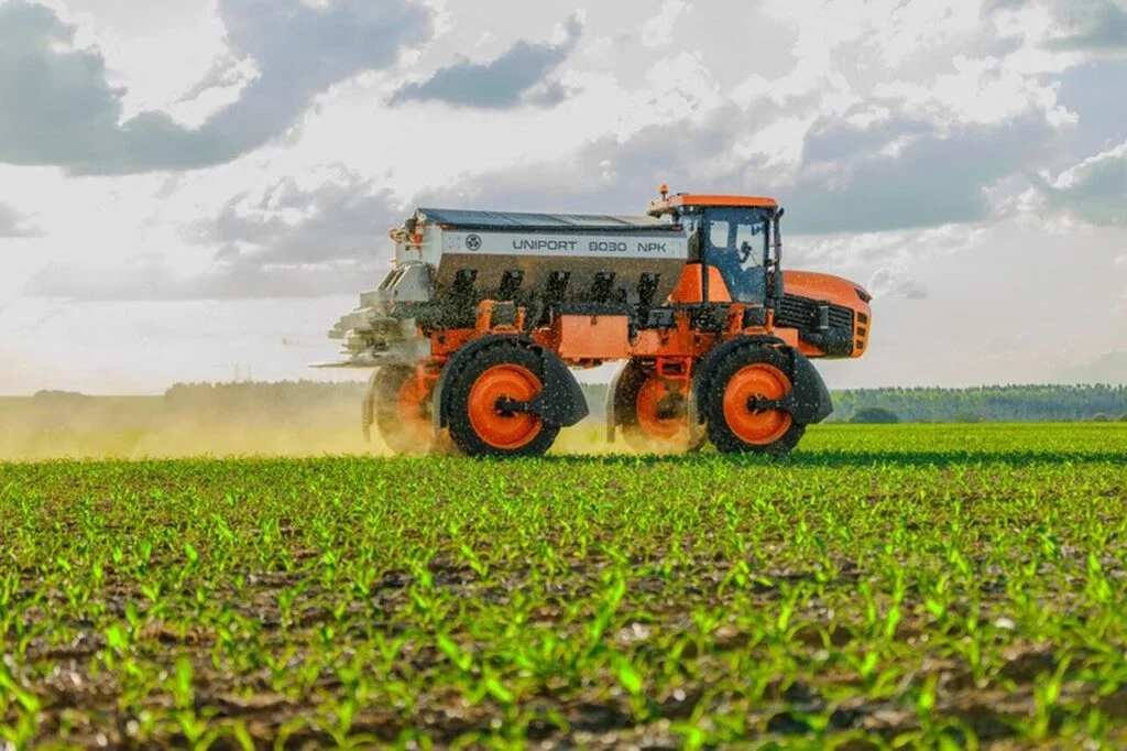 Jacto lança adubadora que traz aumento na produtividade diária