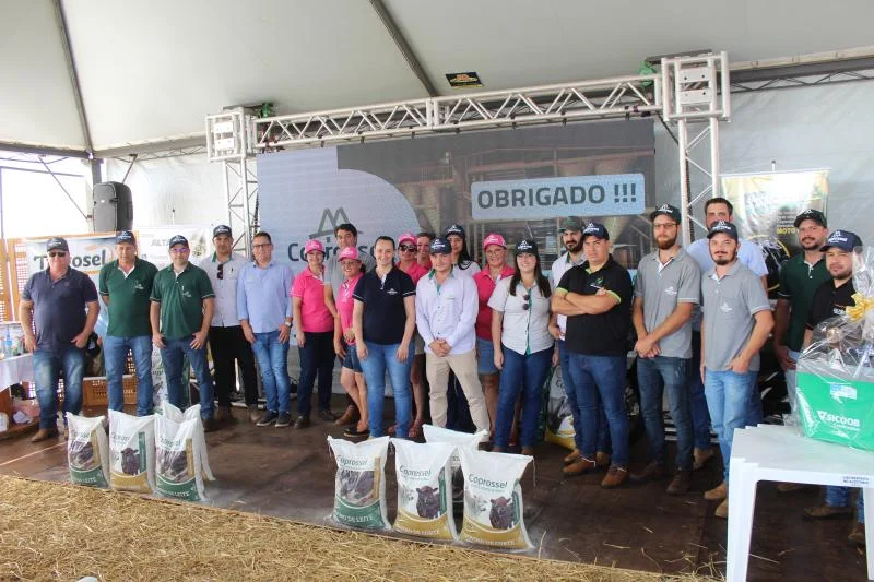 Novidade na pecuária: Suplemento Mineral da Coprossel! 14 Pecuária já conta com a linha de Suplemento Mineral da Coprossel