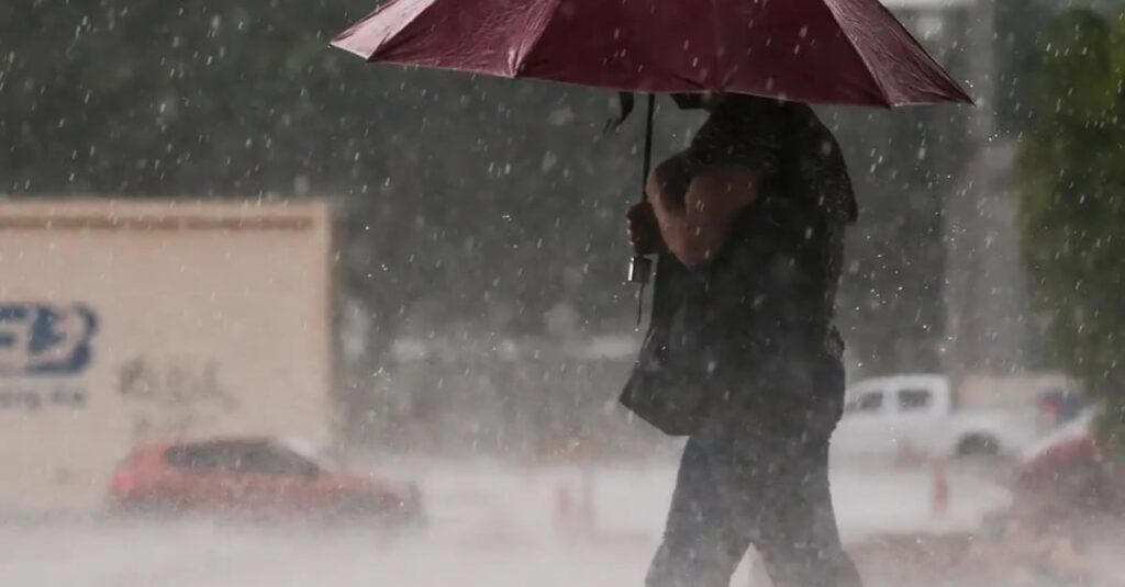 Temporais retornam e podem causar transtornos; veja a previsão de cada região