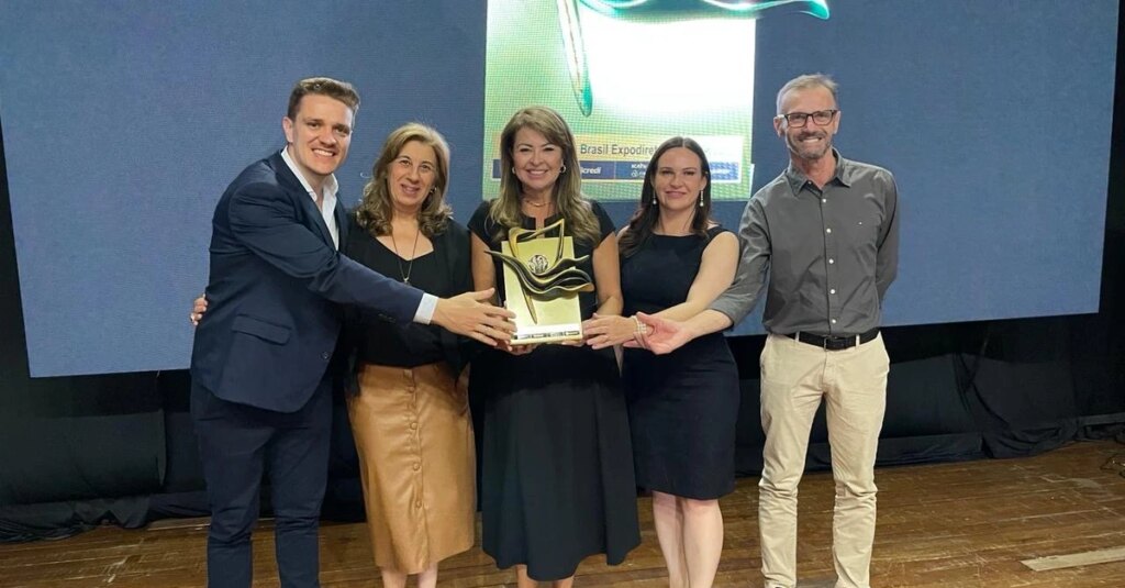 Agronomia da UPF recebe Troféu Brasil Expodireto