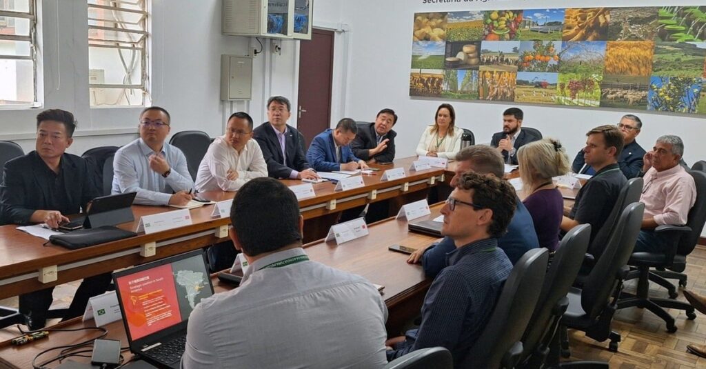 China inspeciona RS: qual veredicto? 2 Missão da China visita Rio Grande do Sul para avaliar status sanitário animal