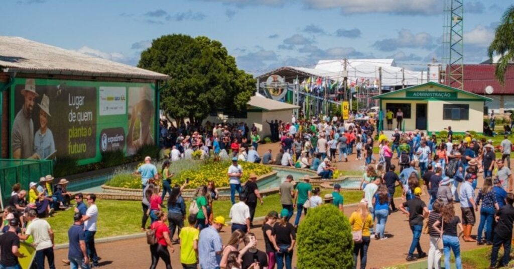 Expodireto bate recorde de público no segundo dia de evento