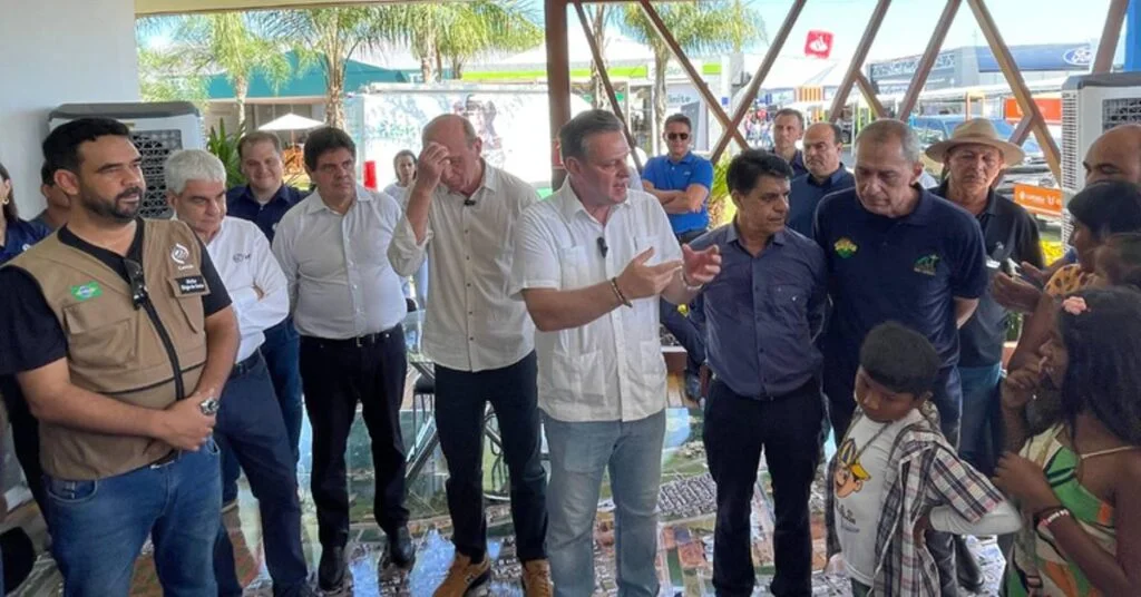 Reino Unido- Exportação de carne Frigorífico brasileiro conquista mercado. 3 Fávaro anuncia habilitação de frigorífico para exportação de carne de aves ao Reino Unido • Portal DBO