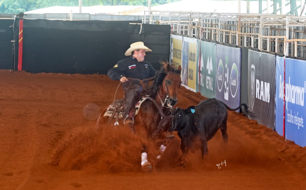 Descubra o segredo do sucesso do Rancho Promissão no Congresso Quarto de Milha