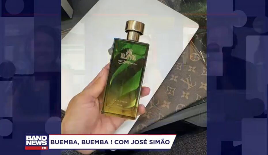 José Simão: Bolsonaro ganha linha de perfume: "aroma capim" - Band Jornalismo