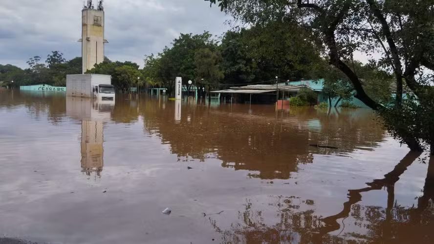 Ceasa suspende operações em Porto Alegre por conta de enchente
