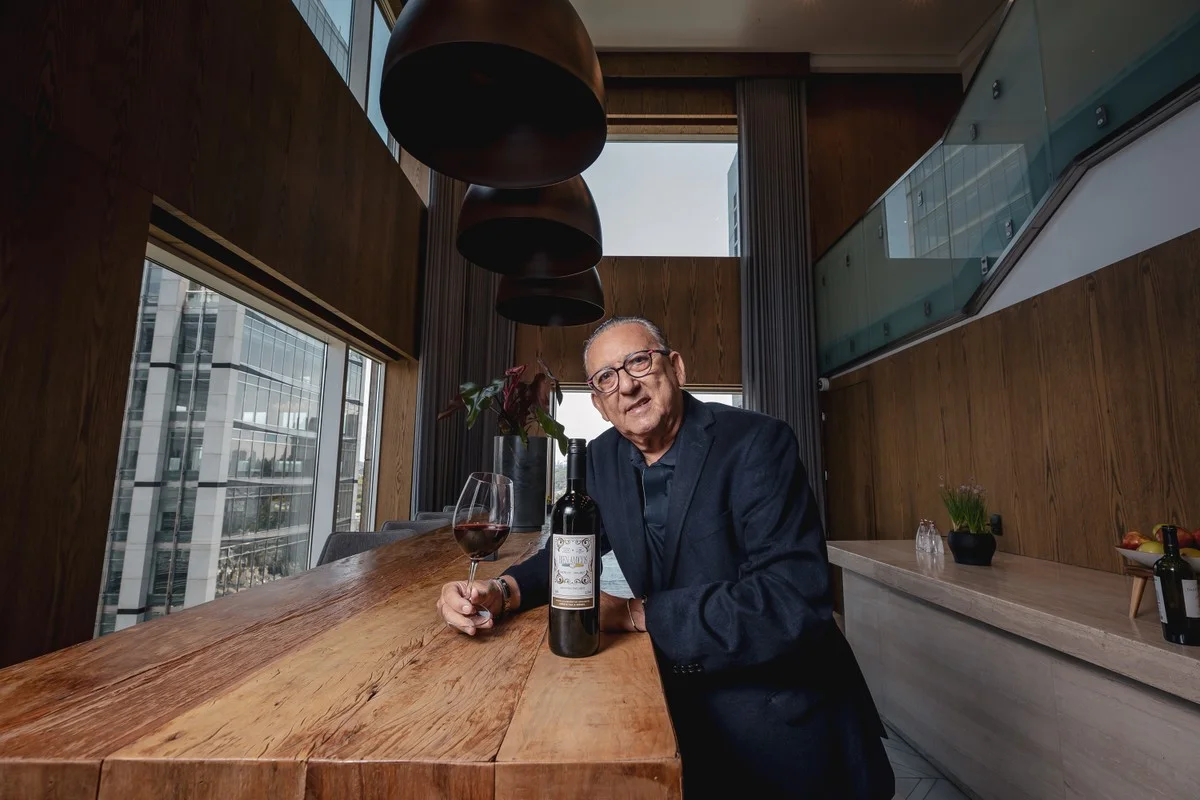 Ajude as vítimas do RS com a participação de Galvão Bueno no leilão | Pecuária