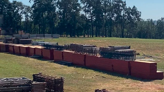 FICAR 2024: preparativos da feira em andamento 16 FICAR 2024: estruturas da feira começam a ser montadas