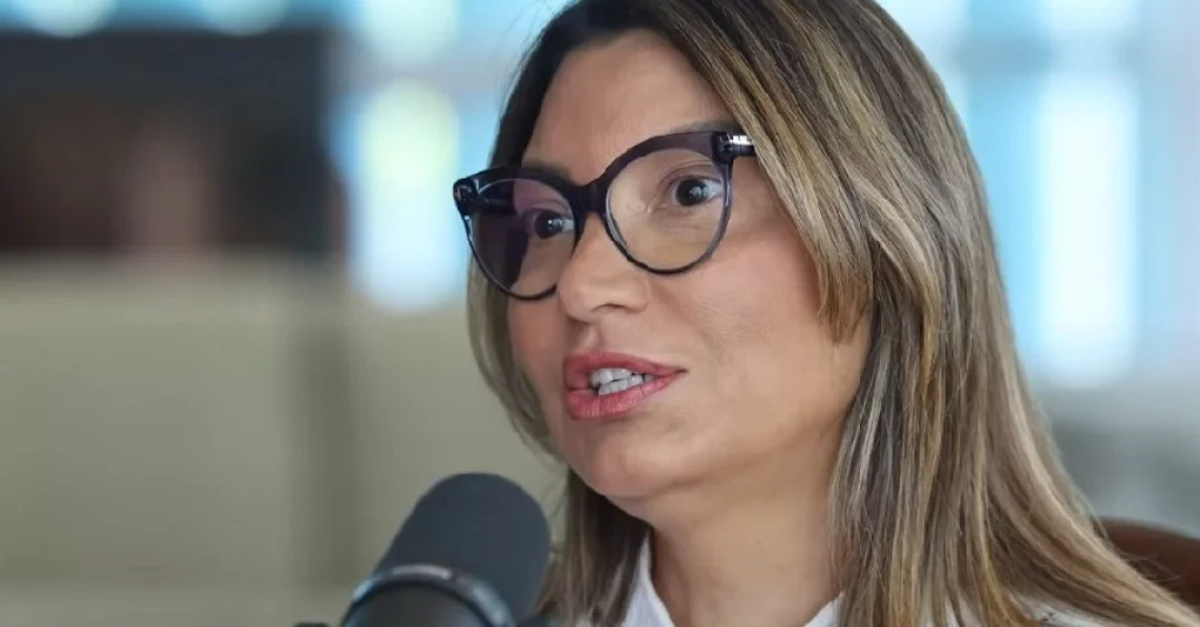 Janja não desistiu: salvando cavalo ilhado. 8 O comovente empenho de Janja para salvar cavalo ilhado no RS