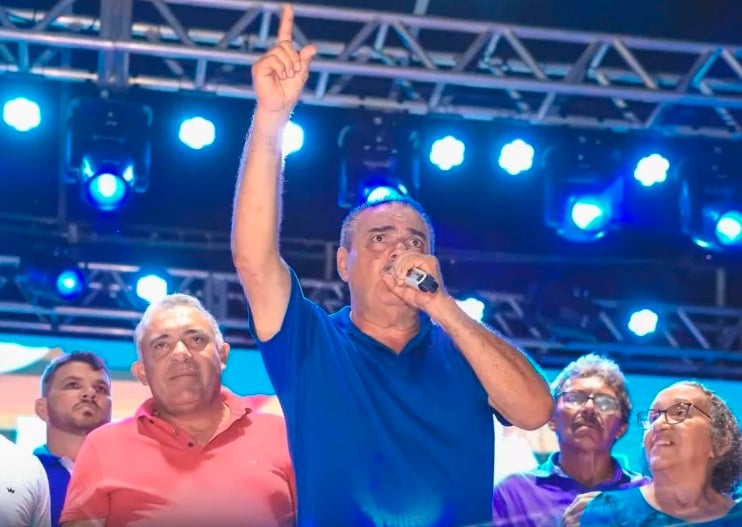 Prefeito Totó Ribeiro presta homenagem especial aos 30 anos de Curral de Cima