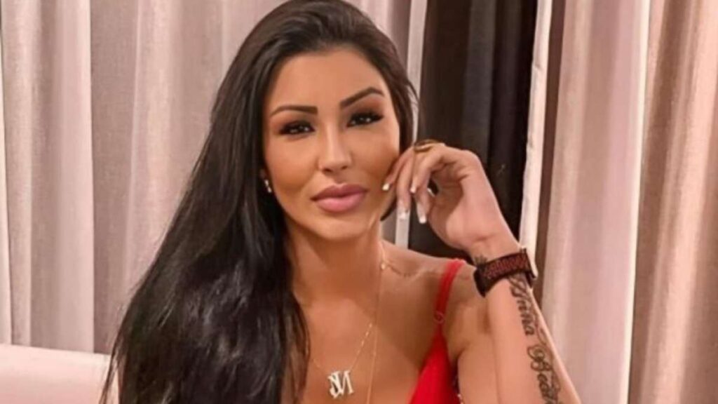 A fila andou! Descubra quem é o novo namorado da ex-Fazenda Jenny Miranda