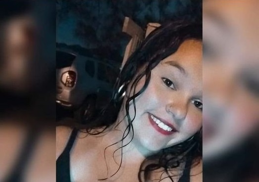Jovem morre em colisão de moto contra cavalo