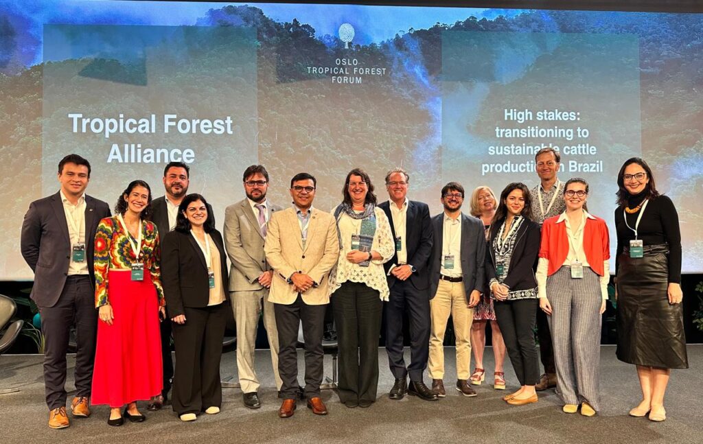 Abiec debate a transição da pecuária em sustentabilidade e rastreabilidade durante fórum internacional, em Oslo.