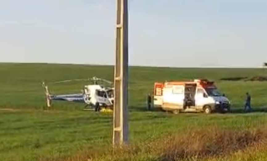 Ataque inesperado: homem surpreendido por boi (VÍDEO)