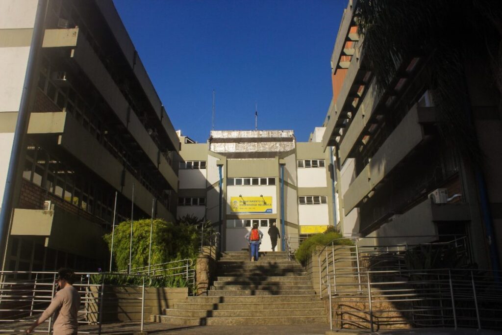 UFSC abre inscrição para seis Bolsas de Estudo de R$ 875,00