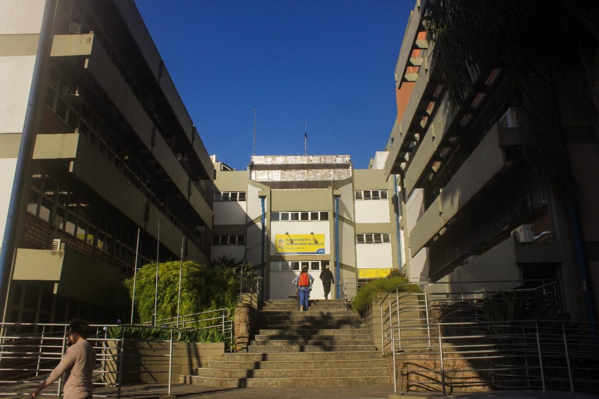 UFSC abre inscrição para seis Bolsas de Estudo de R$ 875,00