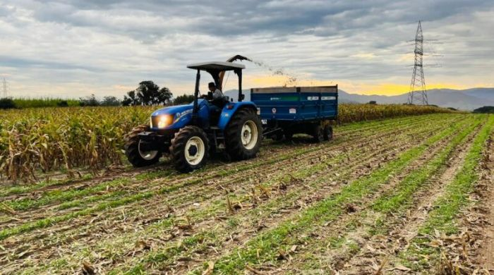 Imbituba incentiva agricultores a produzir silagem de milho - 40 caracteres 1 Imbituba incentiva agricultores a produzir silagem de milho – 40 caracteres
