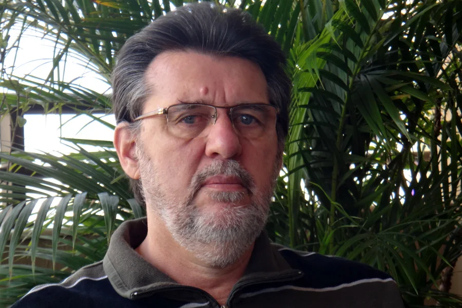 Segredos do sucesso na produção de soja: dicas de especialista 3 Por Décio Luiz Gazzoni, engenheiro agrônomo, pesquisador da Embrapa Soja. Membro do Comitê Estratégico Soja Brasil, do Conselho Científico Agro Sustentável, do Comitê Científico da ABELHA e da Academia Brasileira de Ciência Agronômica