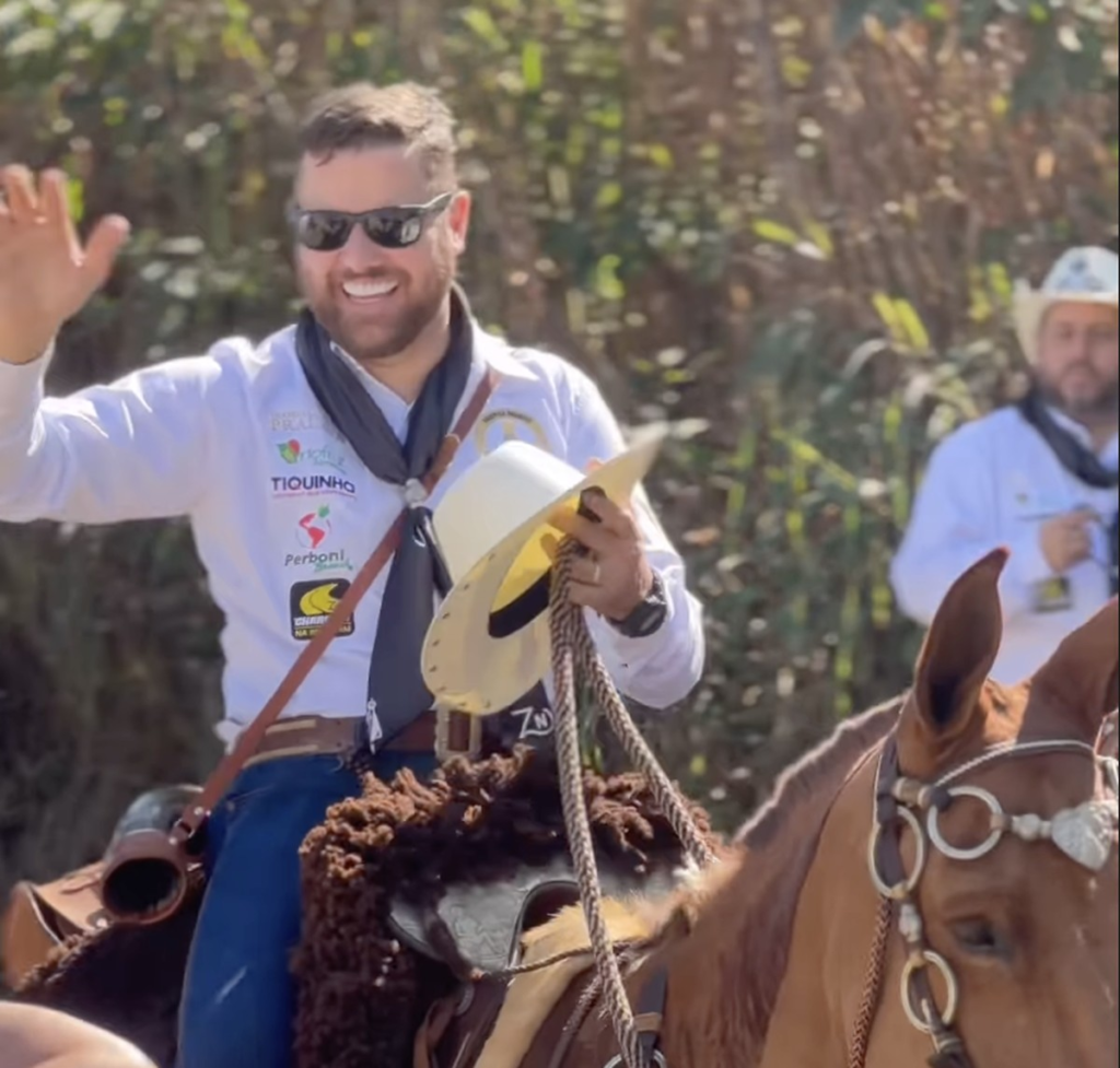 A cavalo, Zé Neto faz romaria ao Santuário Nacional de Aparecida | Cultura